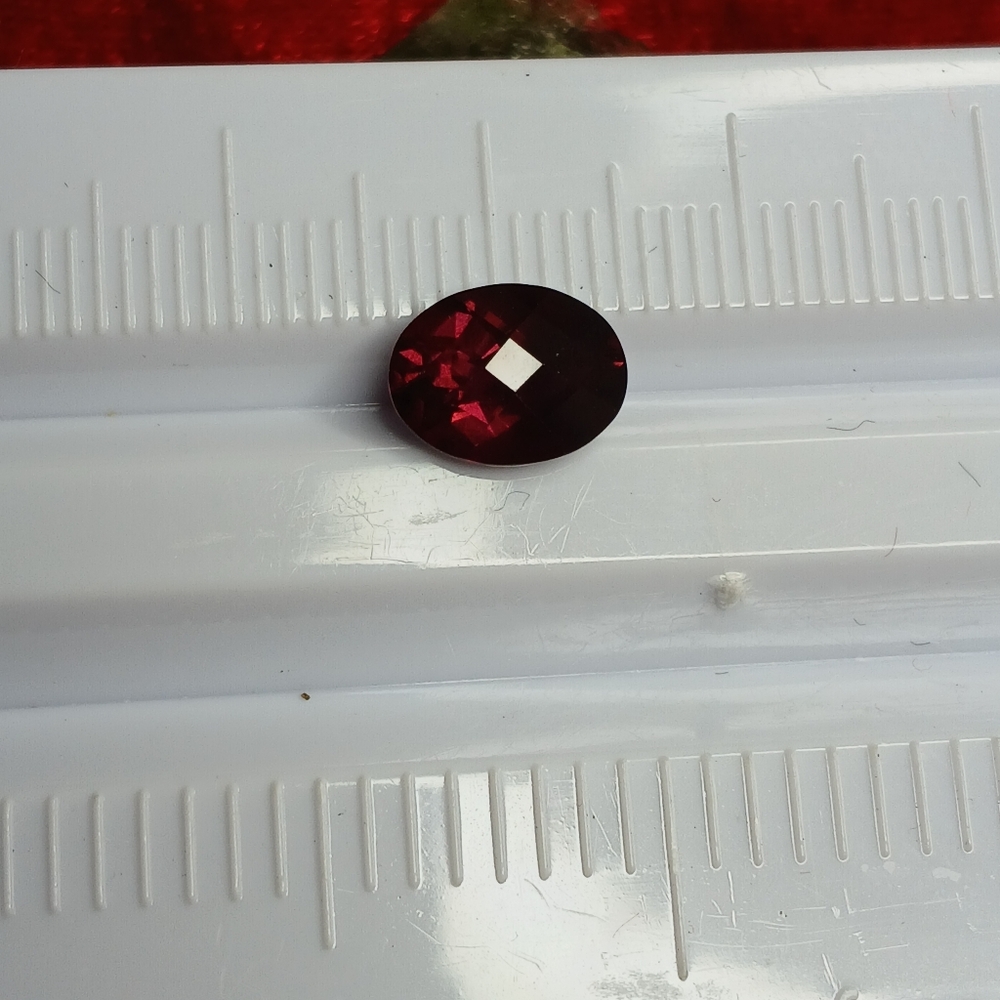 Oval Red Rhodolite Garnet Gemstone 9x7mm